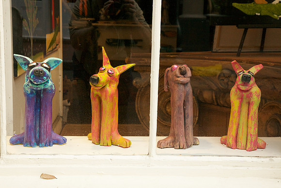 Window Dogs