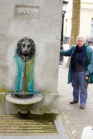 Susan at Utrecht Fountain May 2017